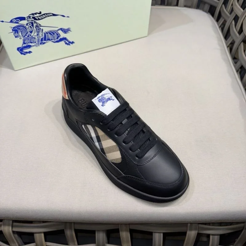 Burberry Low Shoes Durable 17168