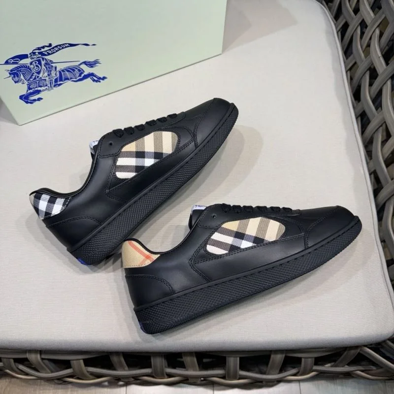 Burberry Low Shoes Durable 17168