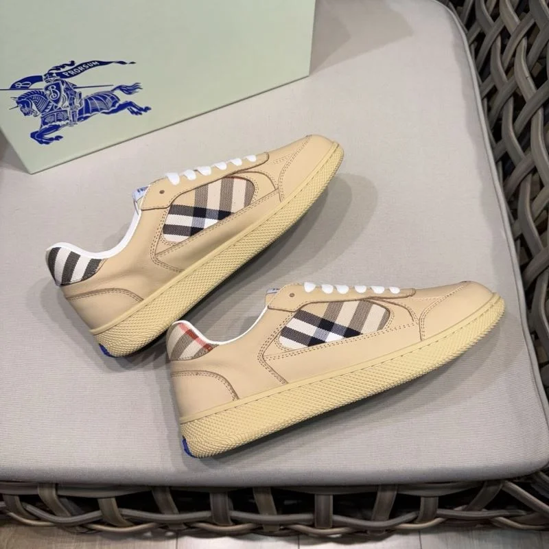Burberry Low Shoes WeatherProof 17166
