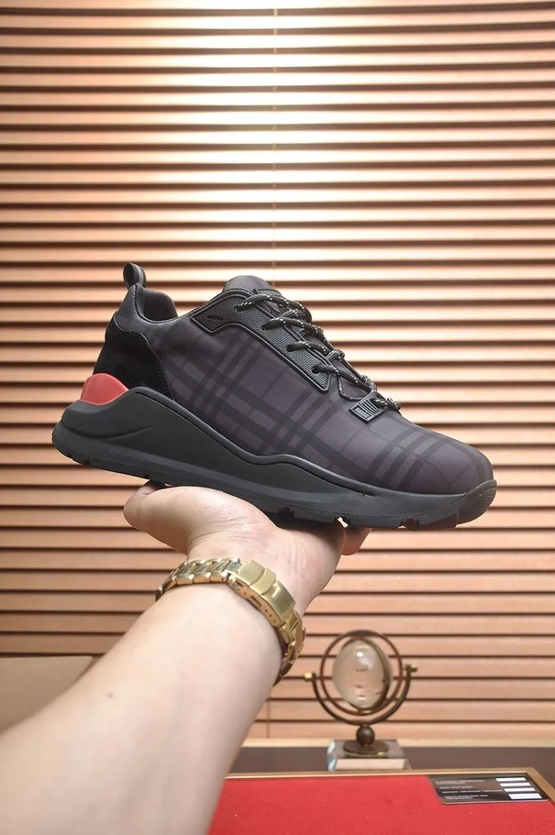 Burberry Low Shoes RelaxedFit 17170
