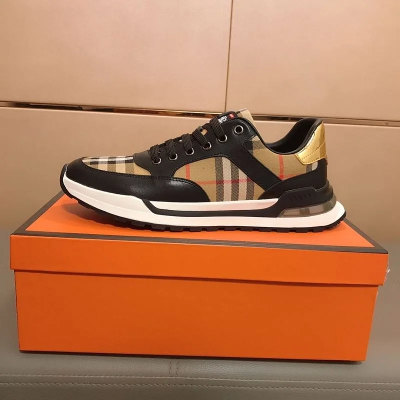 Fashionable Burberry Low Shoes 17164