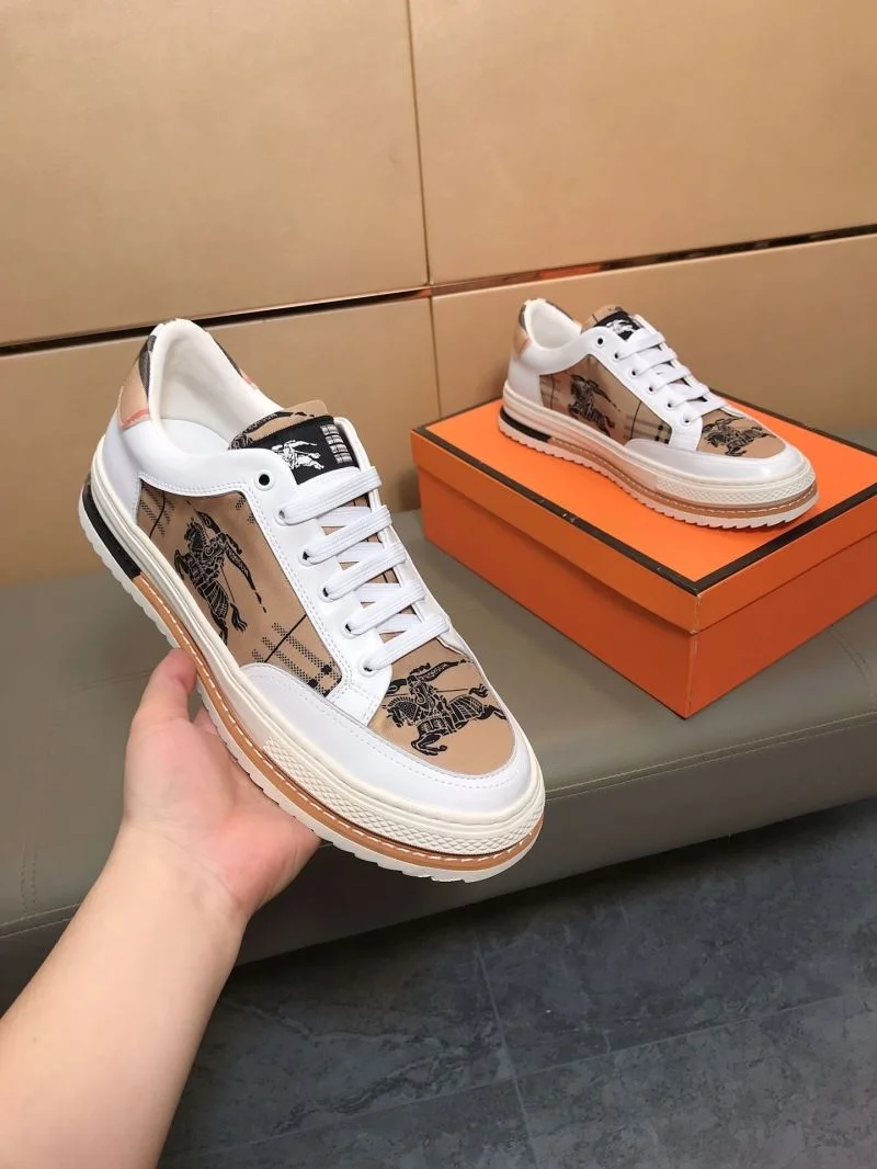 Burberry Low Shoes Sophisticated 17154