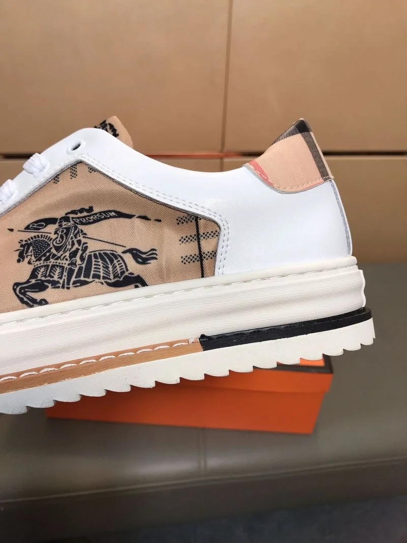 Burberry Low Shoes Sophisticated 17154