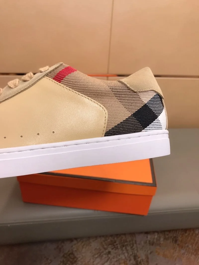 Burberry Low Shoes Soft 17148