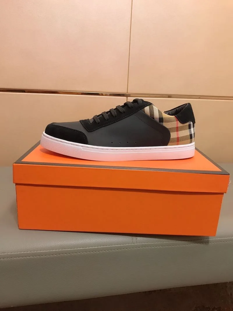 Casual Burberry Low Shoes 17150