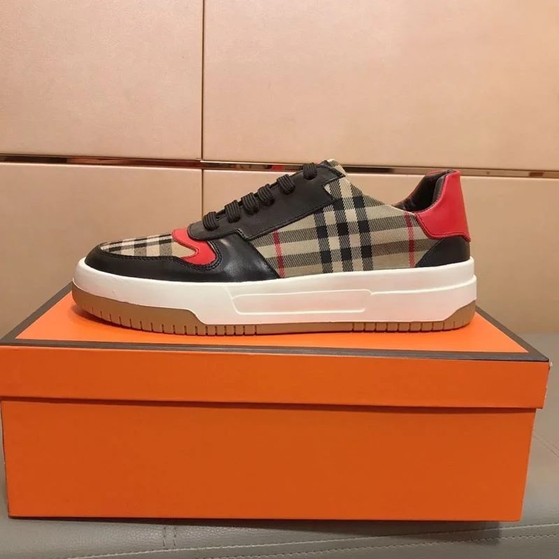 Sporty Burberry Low Shoes 17151