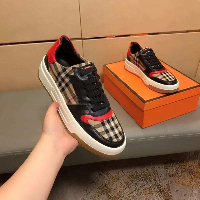 Sporty Burberry Low Shoes 17151