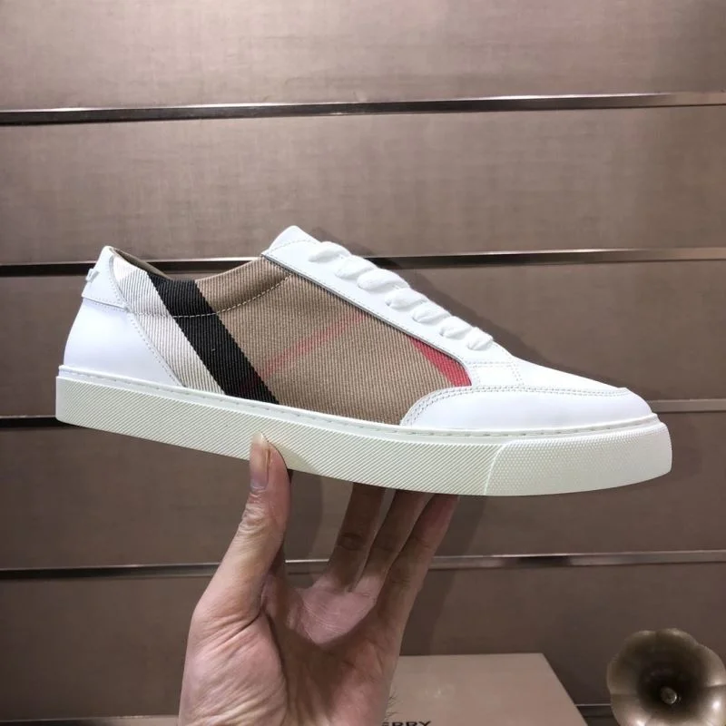 Burberry Low Shoes UrbanStyle 17196