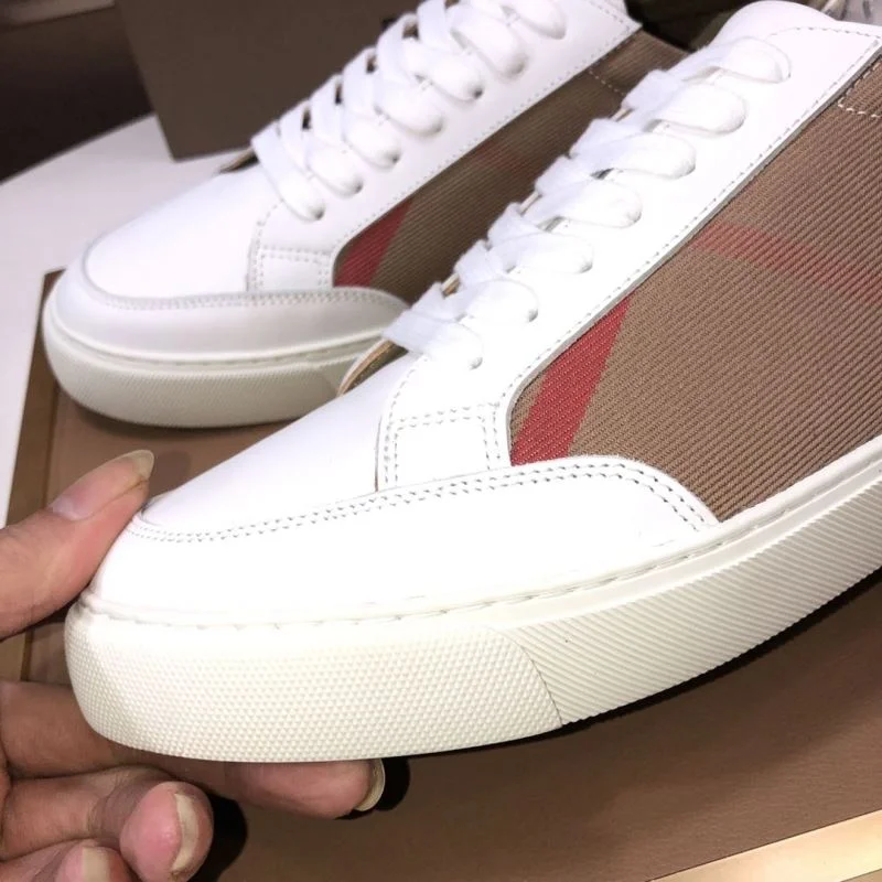 Burberry Low Shoes UrbanStyle 17196