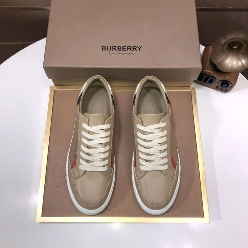 Burberry Low Shoes SoftTouch 17141