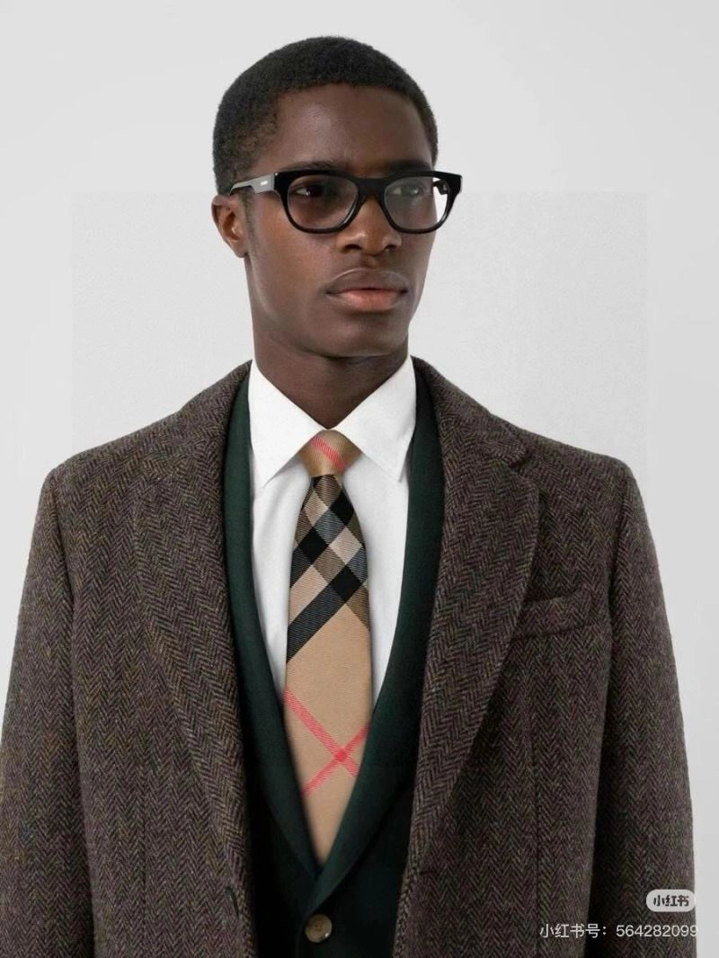 Sporty Burberry Neckties 269027