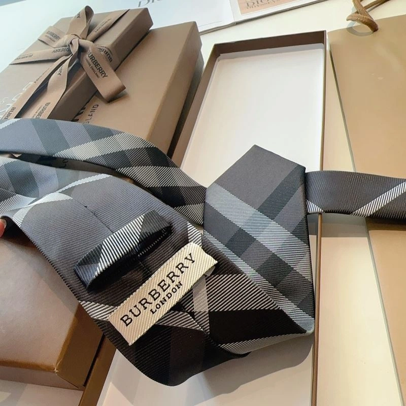 Burberry Neckties Vibrant 269010