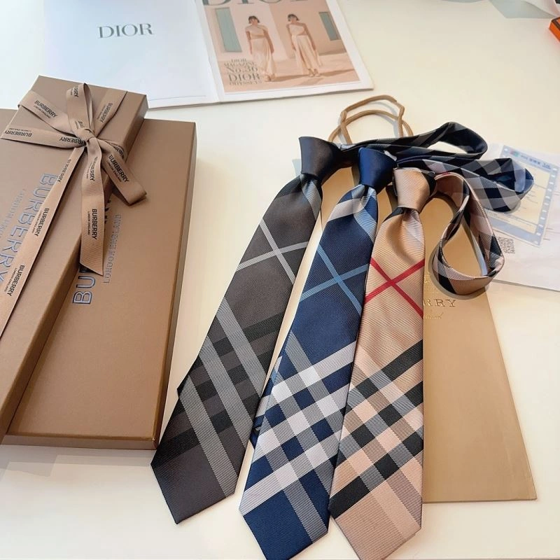 Burberry Neckties Unisex 269009