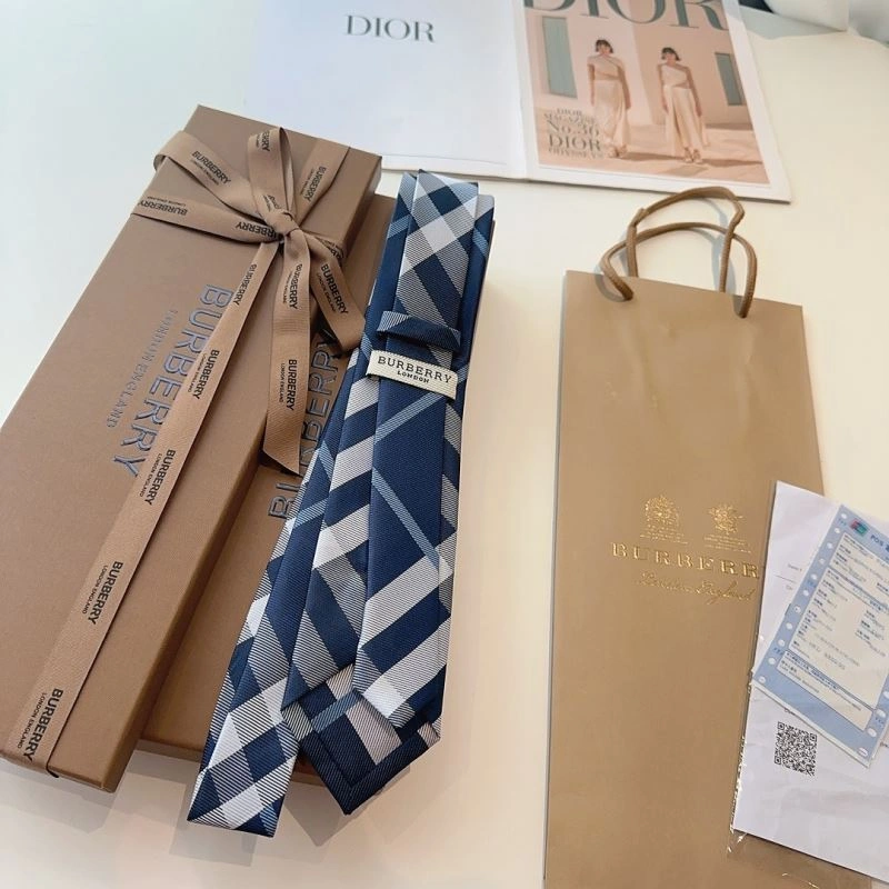 Burberry Neckties Unisex 269009