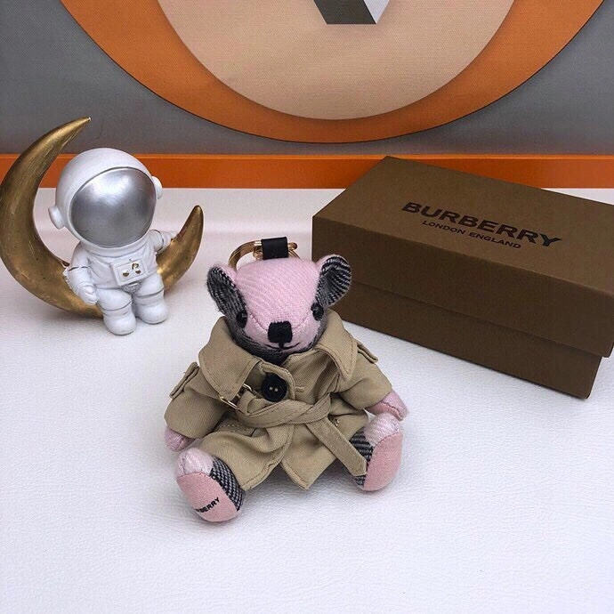 Supportive Burberry Ornaments 270363