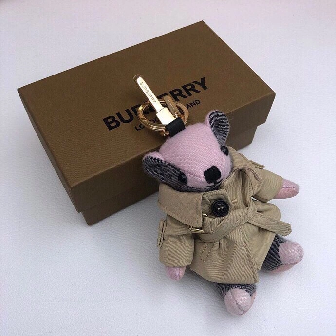 Supportive Burberry Ornaments 270363
