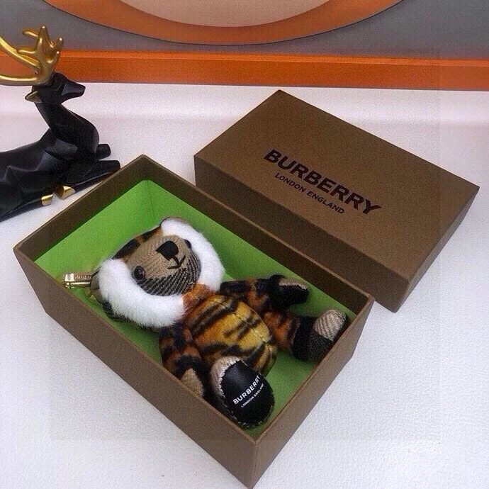Sustainable Burberry Ornaments 269281