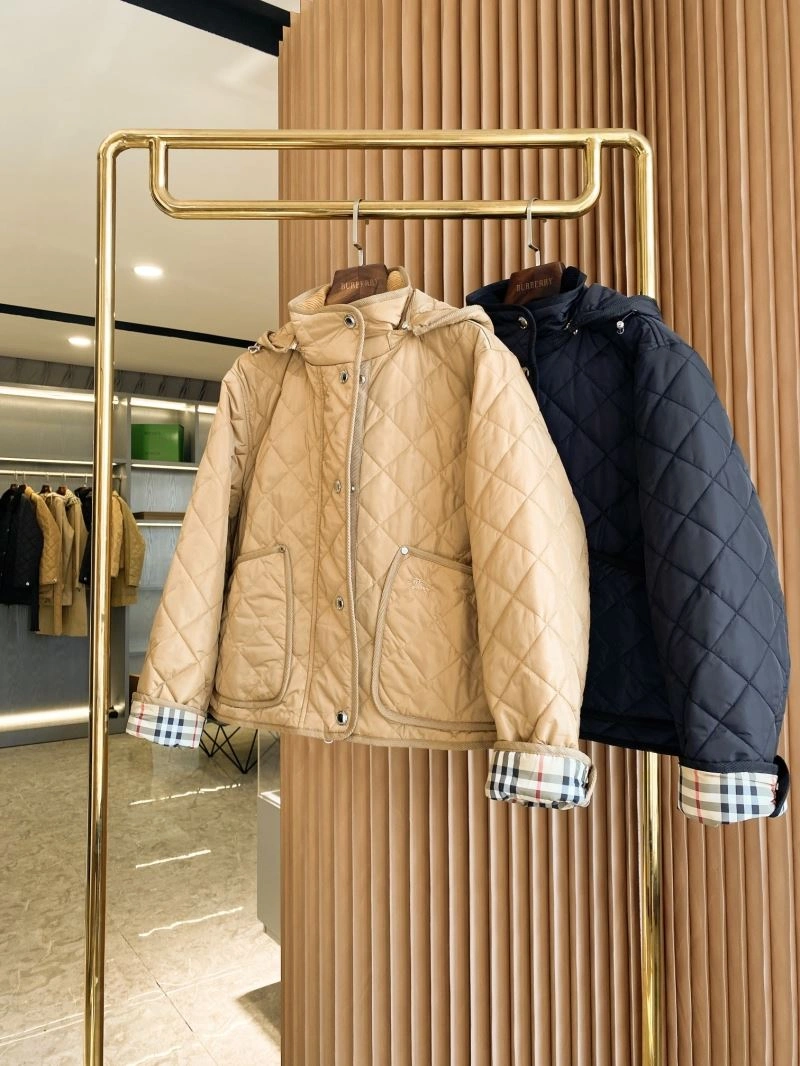 Burberry Outwear Breathable 104690