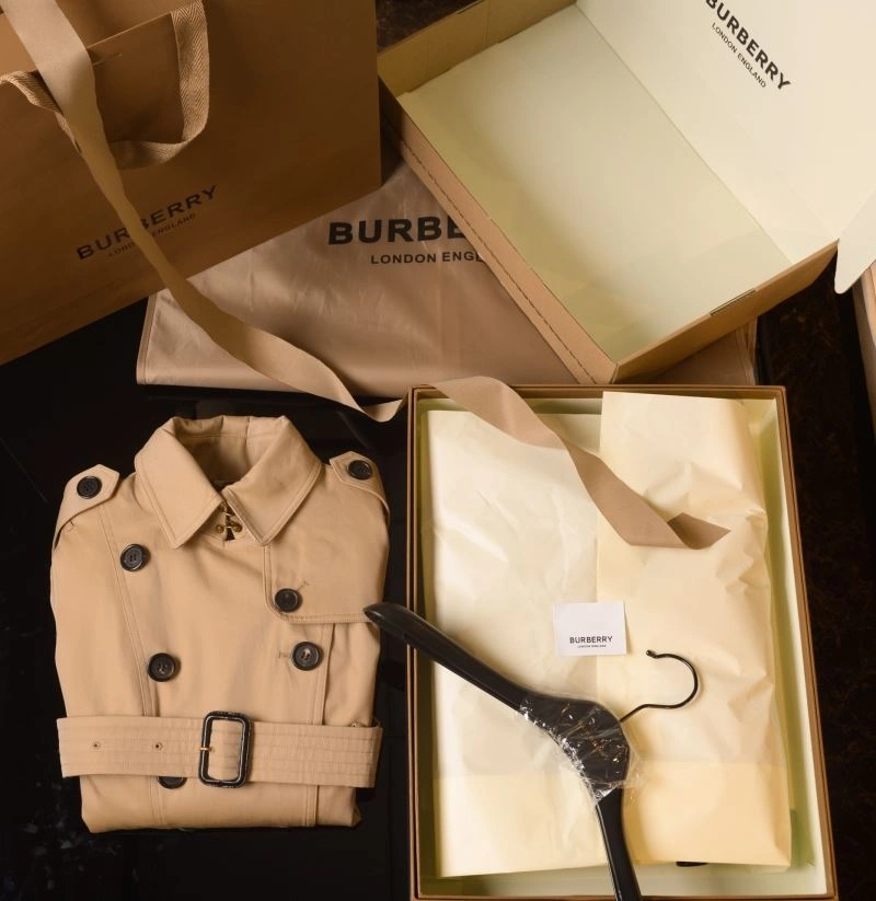Burberry Outwear Unique 104677