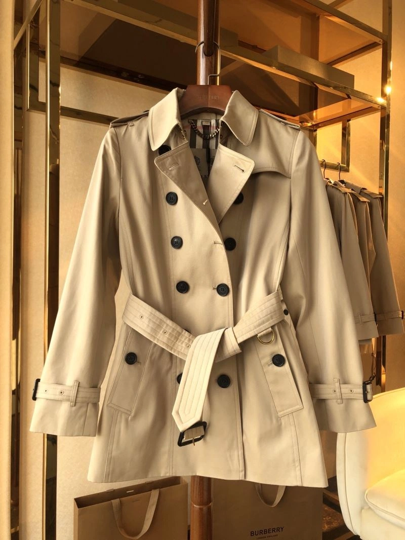 Burberry Outwear Unique 104677