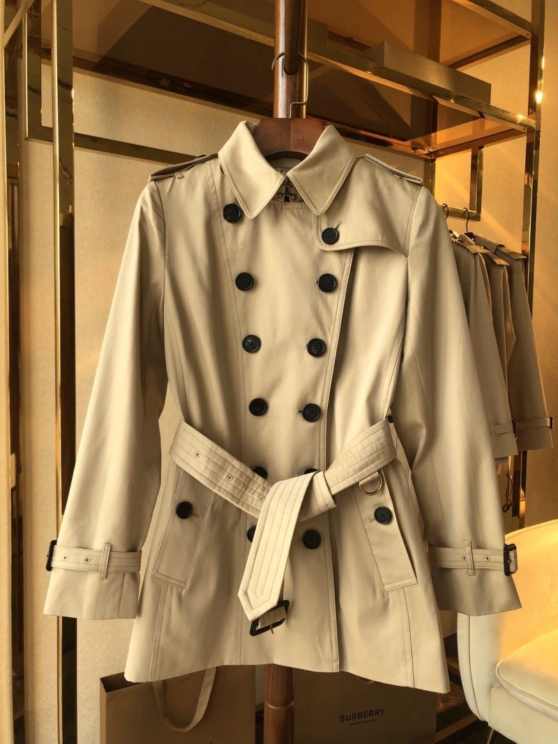 Burberry Outwear Unique 104677