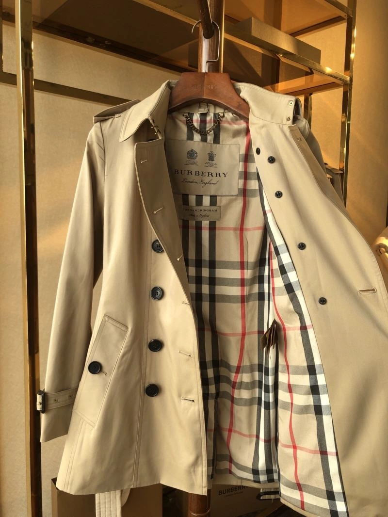 Burberry Outwear Unique 104677