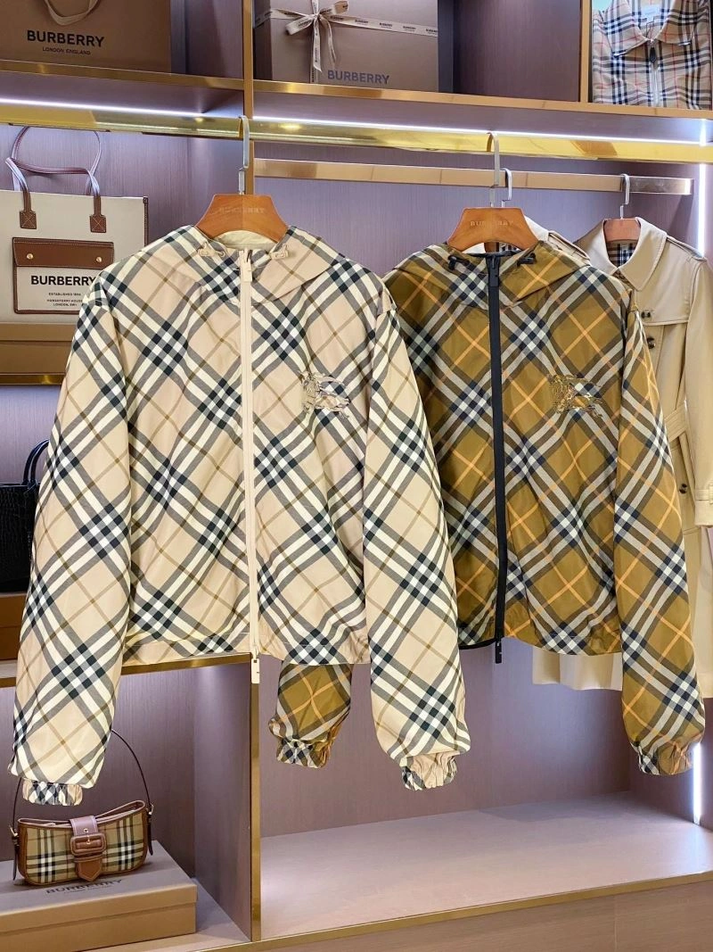 Burberry Outwear Durable 104714