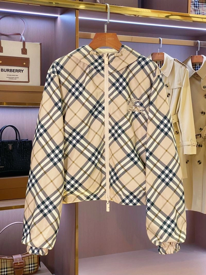 Burberry Outwear Durable 104714
