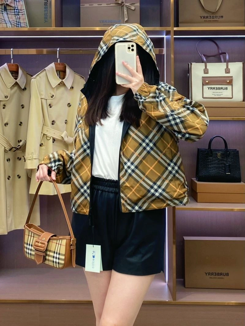 Burberry Outwear Durable 104714