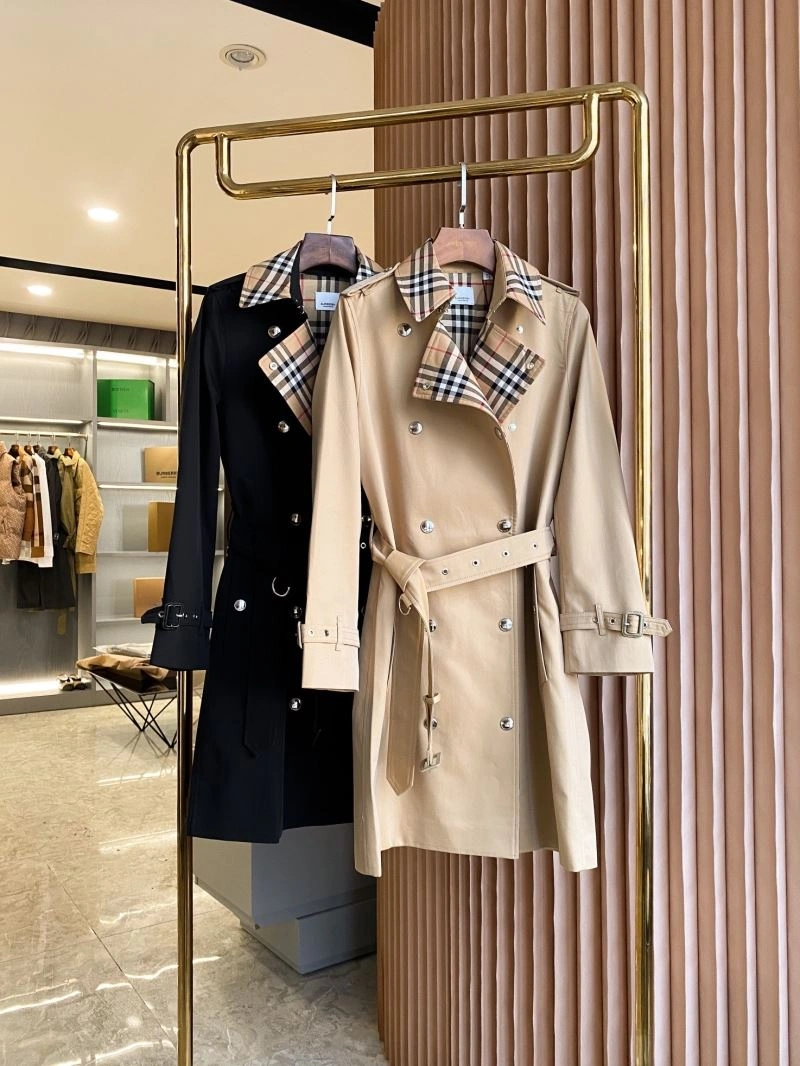WaterResistant Burberry Outwear 104669