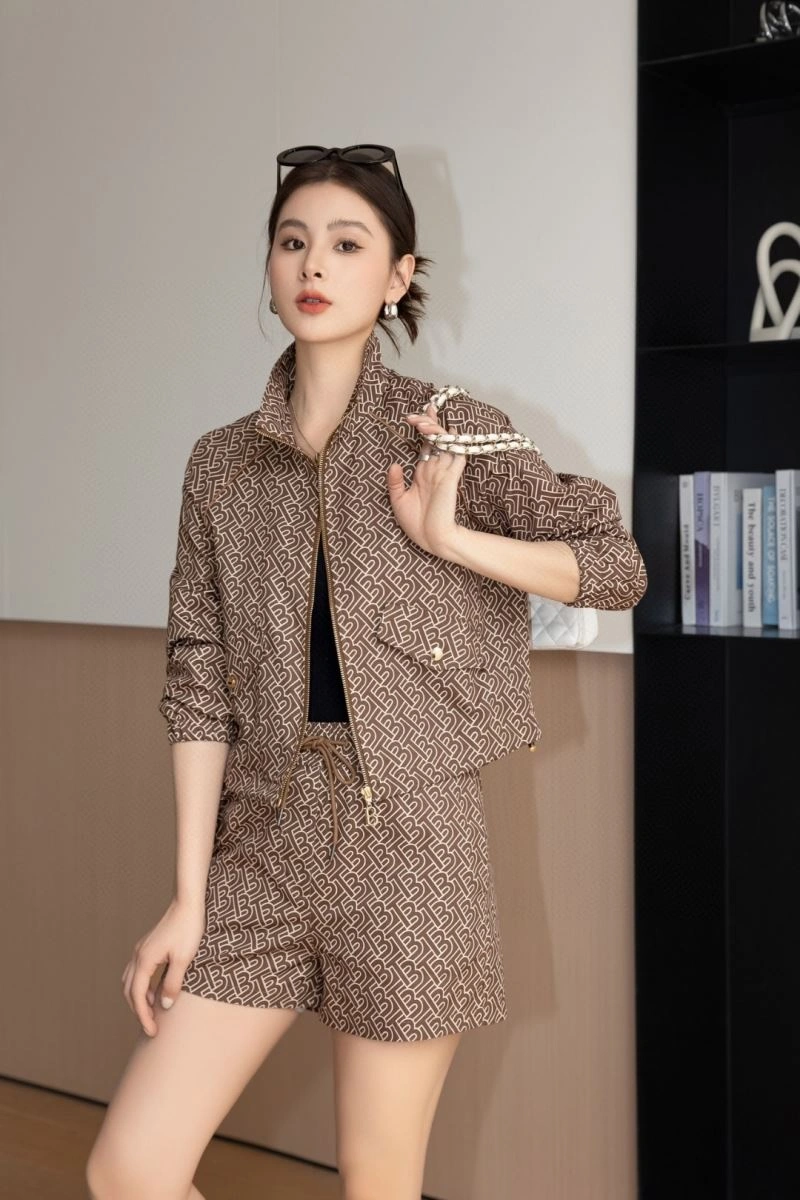 Burberry Outwear WellDesigned 104652