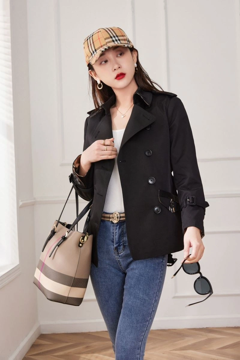 SmoothTexture Burberry Outwear 104645