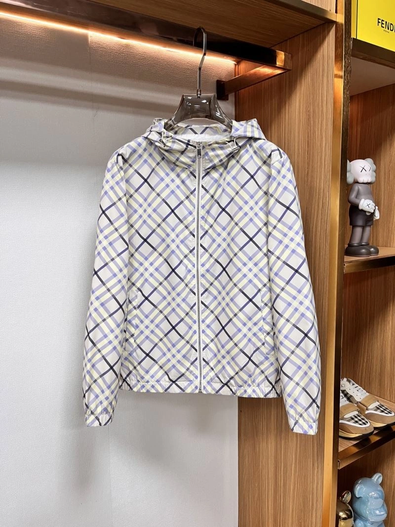 SportInspired Burberry Outwear 104680