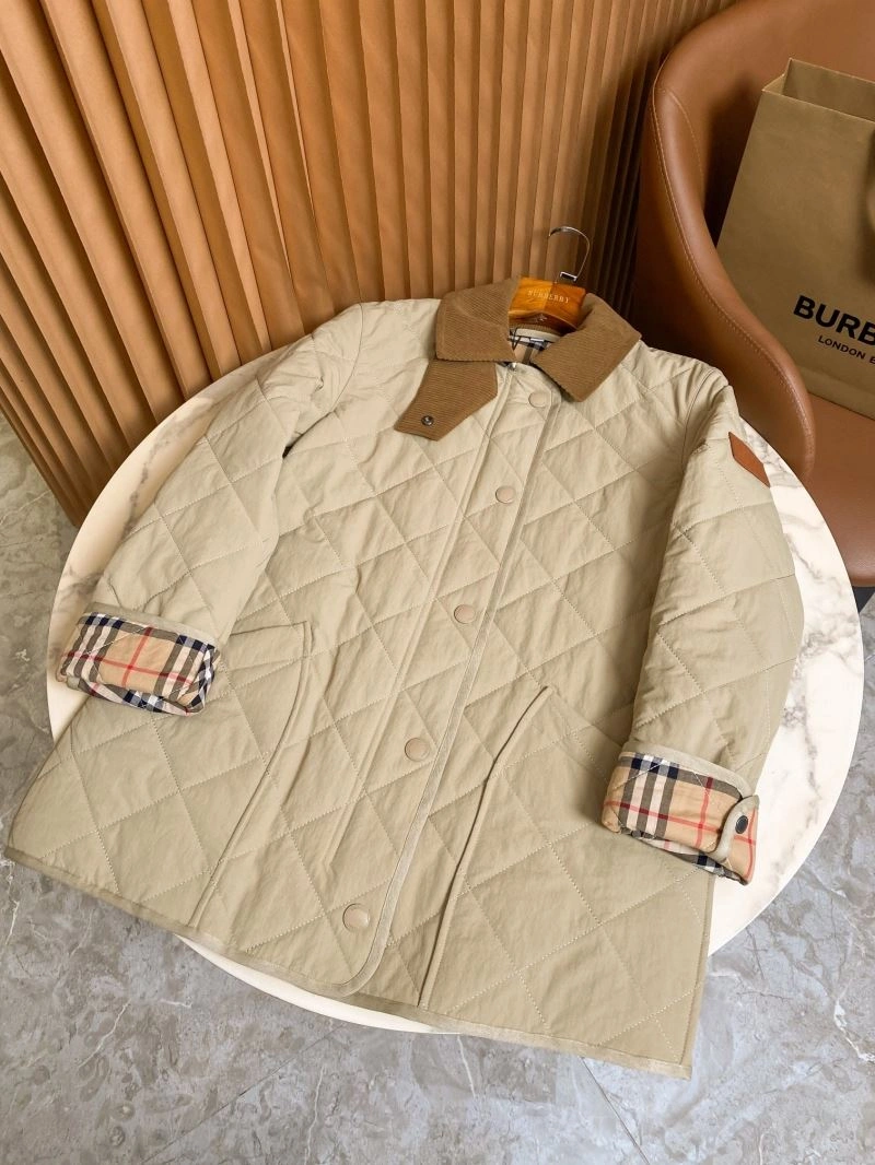 Burberry Outwear StreetReady 104627