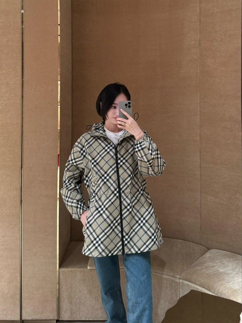 Burberry Outwear Durable 104610