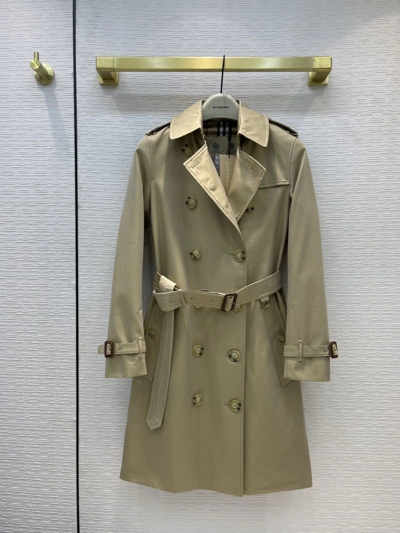 Elegant Burberry Outwear 104605