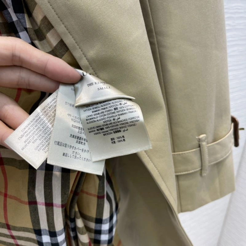 Elegant Burberry Outwear 104605