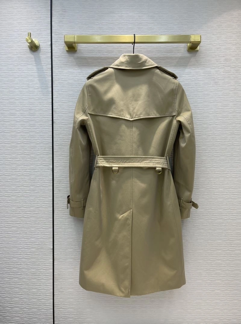 Elegant Burberry Outwear 104605