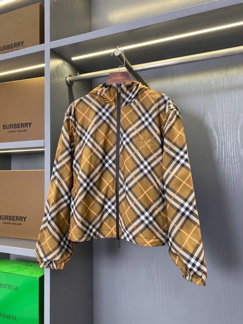 Burberry Outwear ComfortFit 104637
