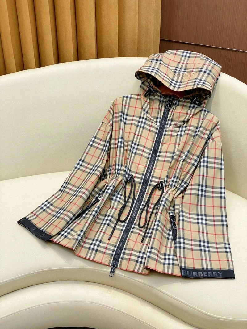 Burberry Outwear OdorResistant 104558
