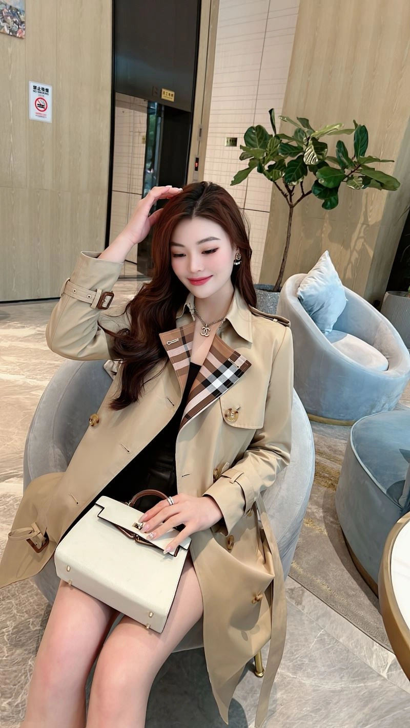 Burberry Outwear Classic 104594