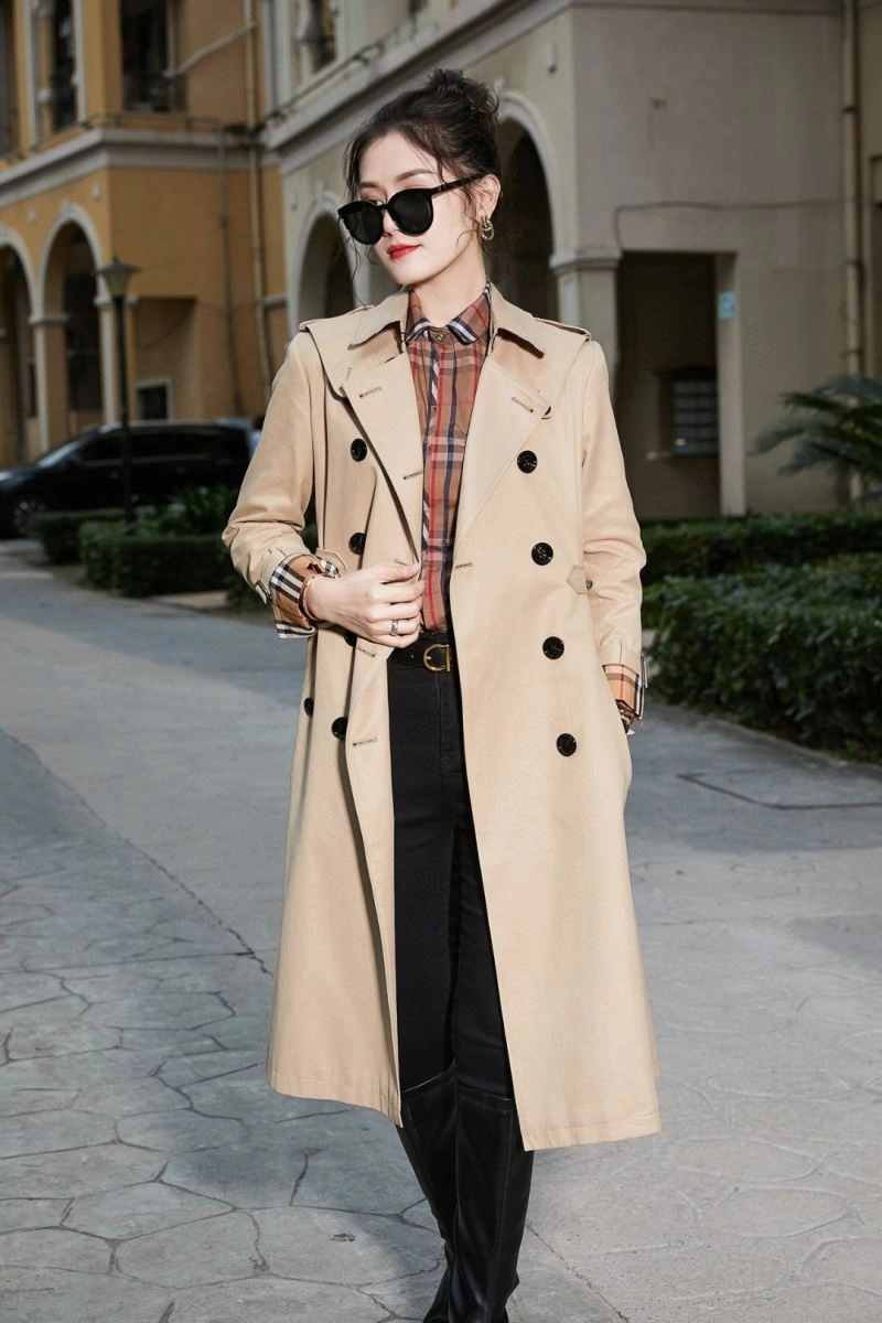 Timeless Burberry Outwear 104552