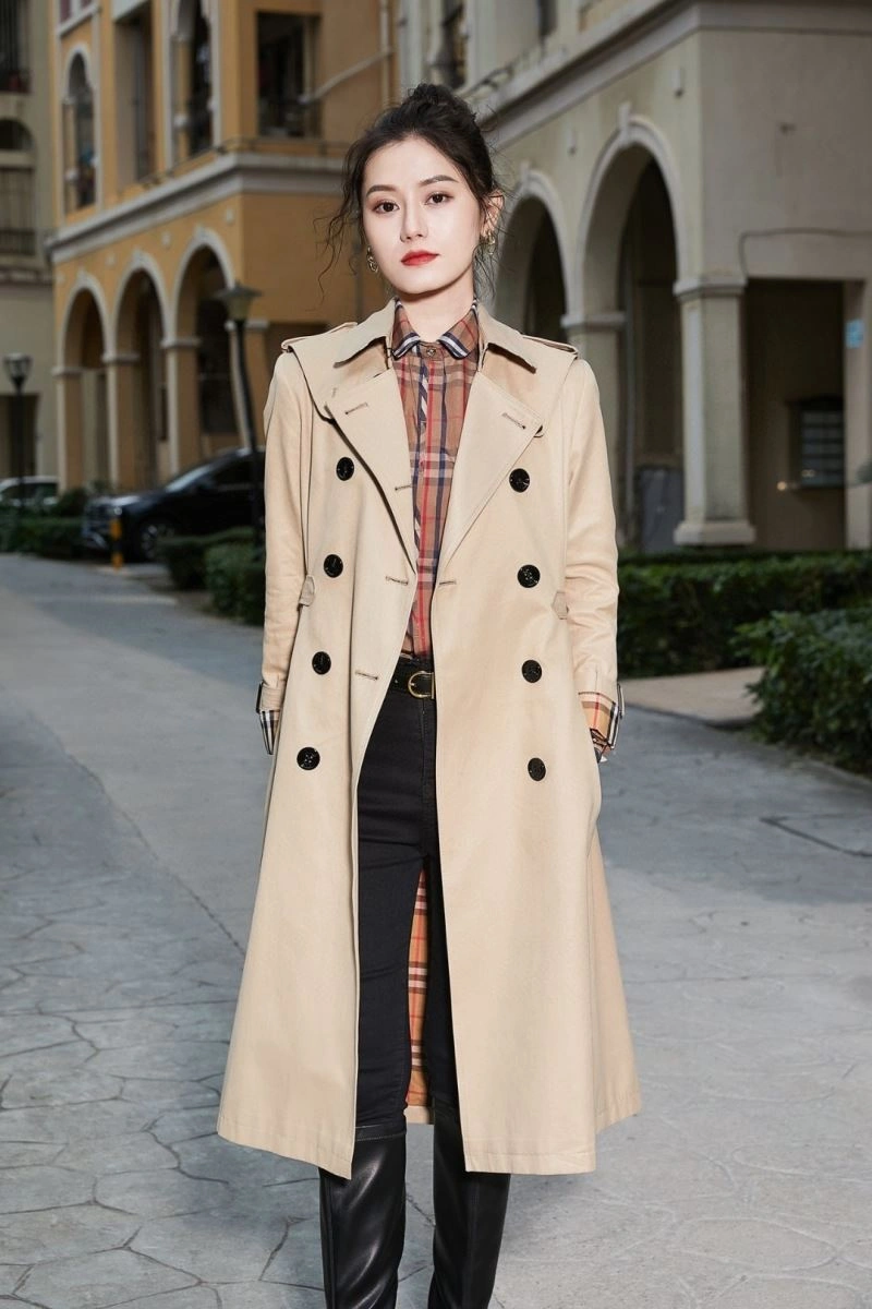 Timeless Burberry Outwear 104552