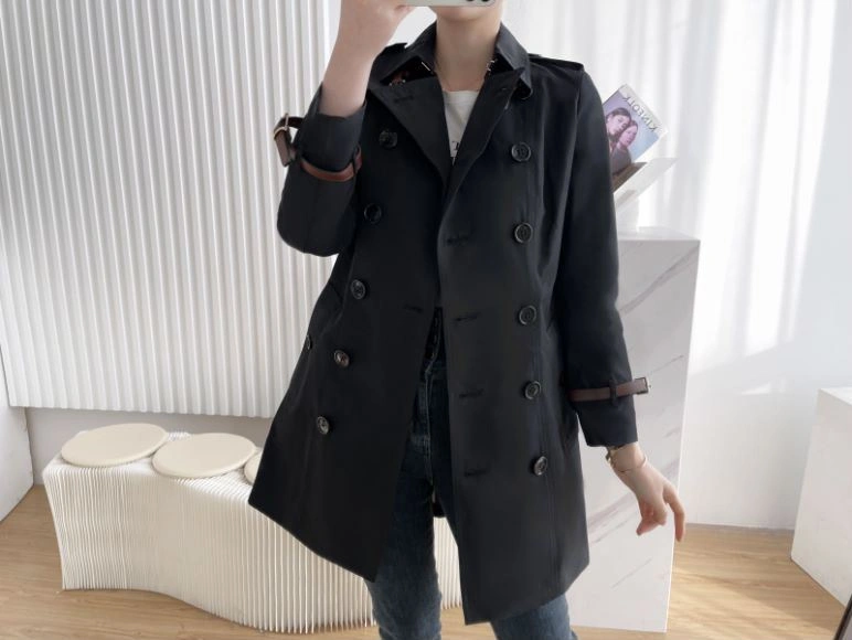 Trendy Burberry Outwear 104533