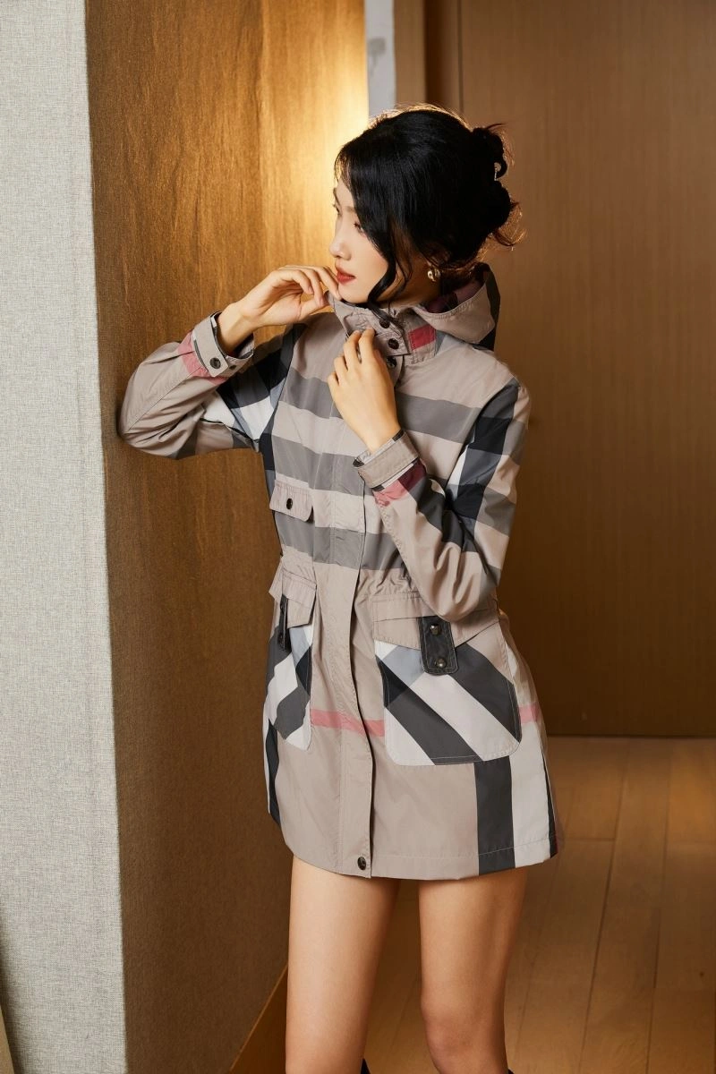Efficient Burberry Outwear 104527