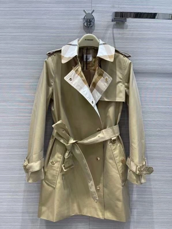 Burberry Outwear TimelessDesign 104465