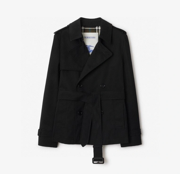 Versatile Burberry Outwear 104496