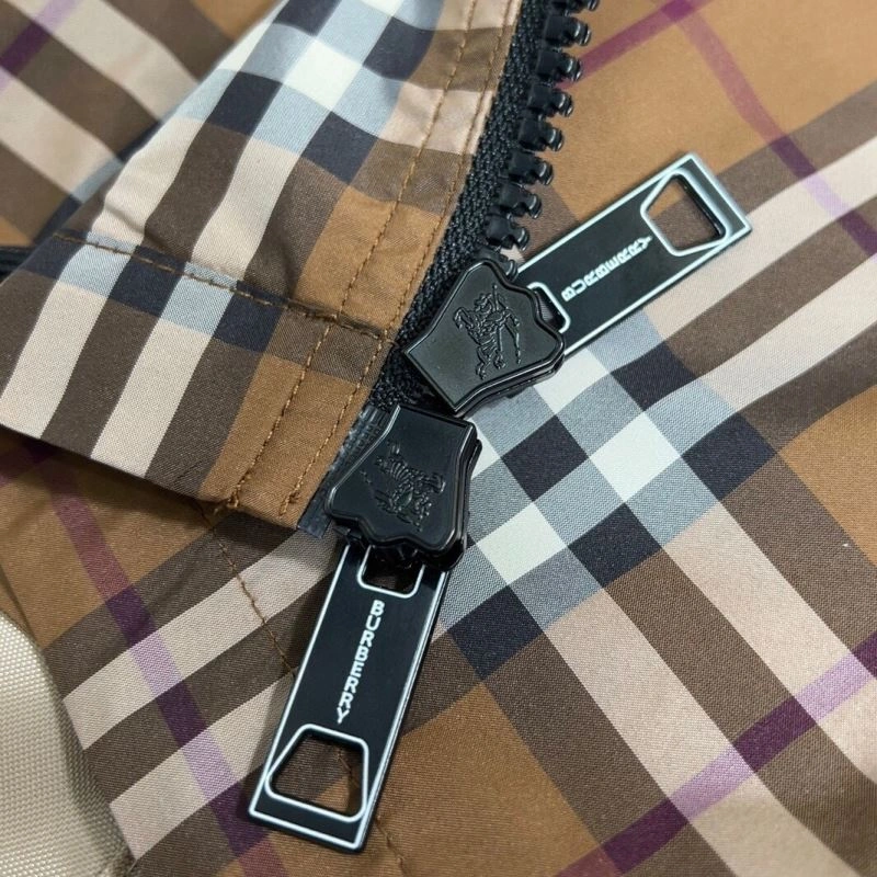 Fashionable Burberry Outwear 104456