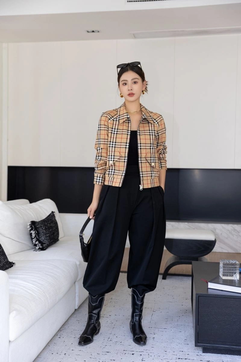 Functional Burberry Outwear 104434