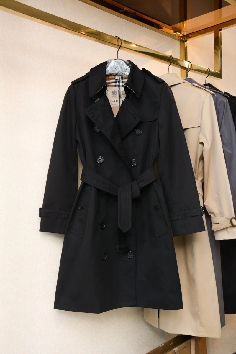 Burberry Outwear Flexible 104426